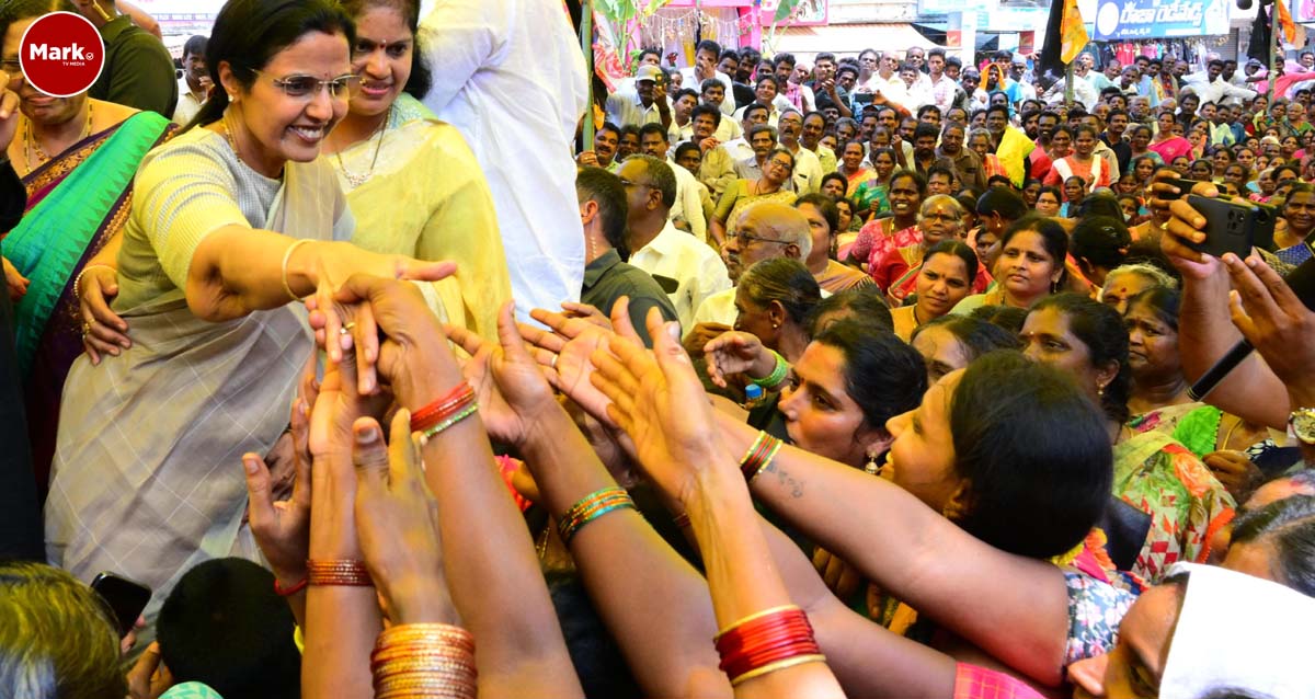 టీడీపీ, చంద్రబాబును ఏమీ చేసుకోలేవ్ జగన్: నారా భువనేశ్వరి