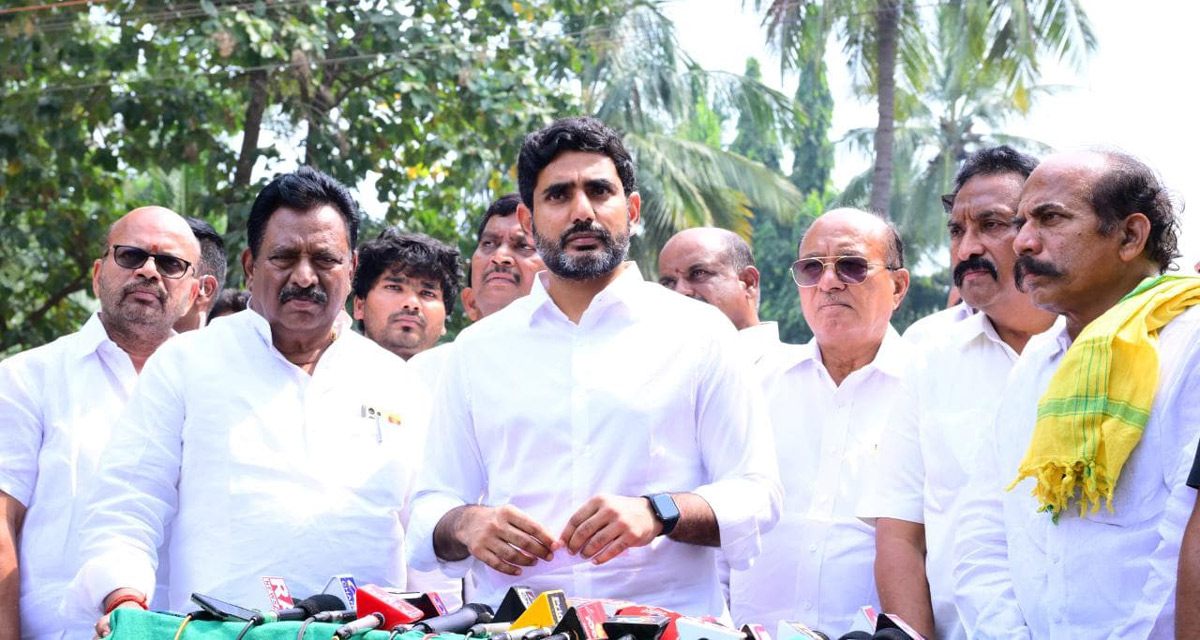 Nara Chandrababu In Jail For 50 Days: ‘వ్యవస్థలను మేనేజ్ చేసి 50 రోజులుగా చంద్రబాబు జైల్లోనే.. 24 గంటల్లోనే రిపోర్టు ఎలా మార్చేస్తారు?’