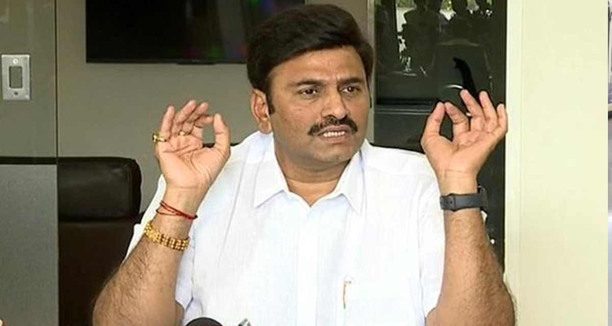 MP Raghu Rama Krishna Raju: ‘ఎన్నికల సమయంలో నీళ్ల కోసం దొంగ యుద్ధమా? ఛీ.. తలుచుకుంటేనే అసహ్యం వేస్తోంది’