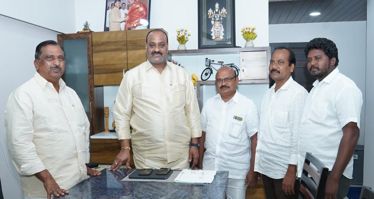 TDP Bathyala Changal Rayudu: టీడీపీ నేత అచ్చెనాయుడుతో బత్యాల భేటీ.. పలు కీలక అంశాలపై చర్చ