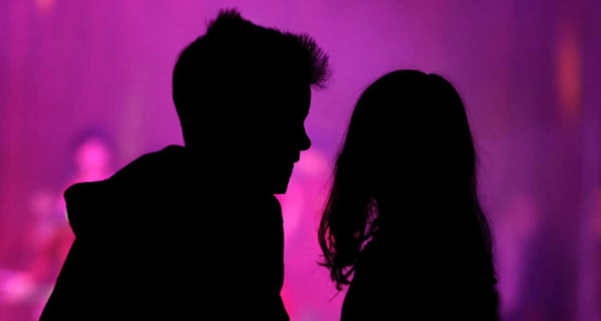 Crime News : 8 ఏళ్ల క్రితం విద్యార్థితో శృంగారం.. టీచరమ్మ అరెస్ట్‌!