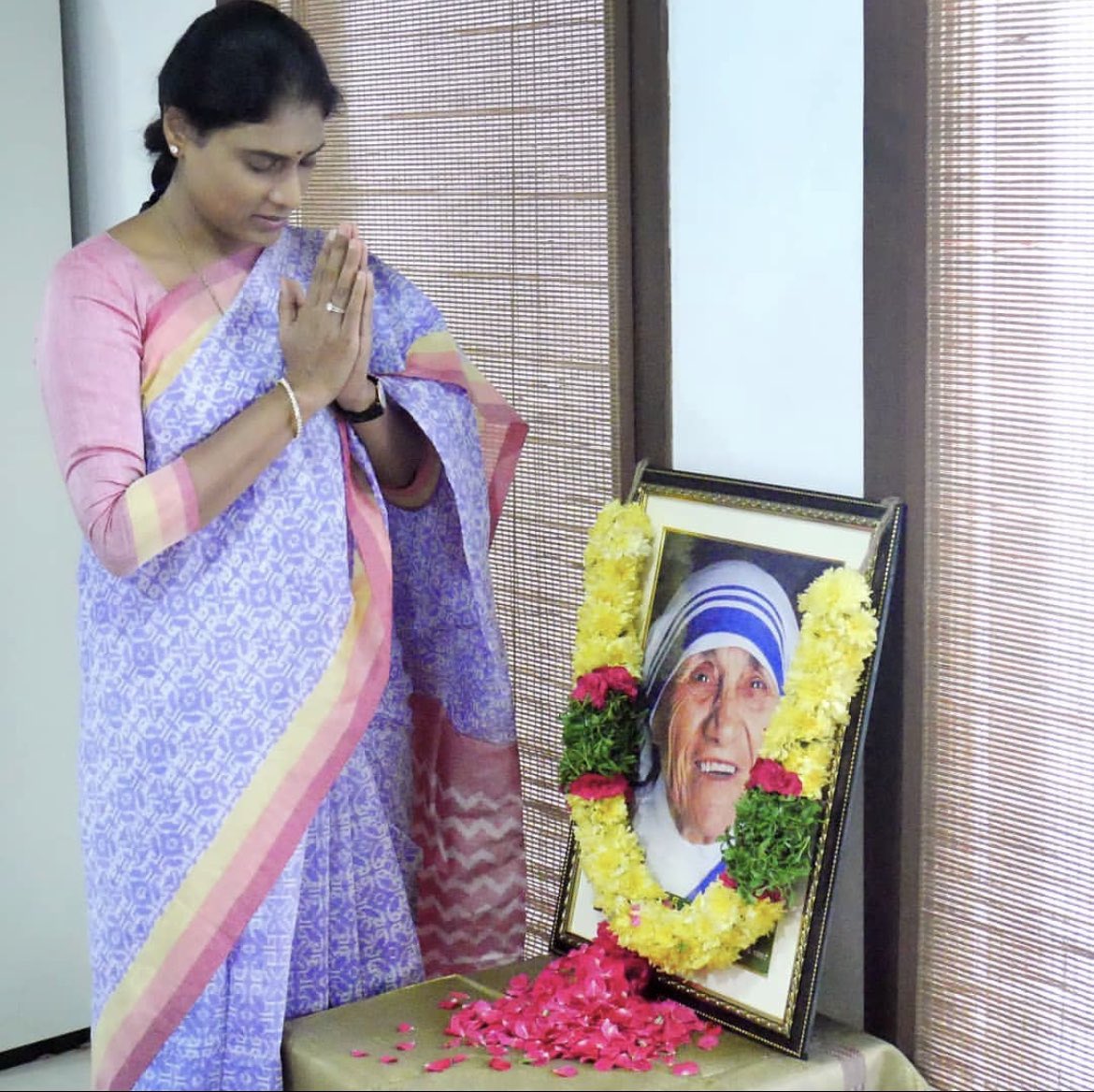 Is YS Sharmila Political Entry in AP? : ఏపీ కాంగ్రెస్ అధ్యక్షురాలిగా షర్మిళ?